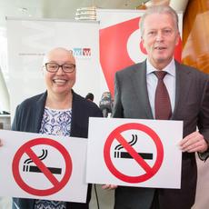 Mitterlehner und  Oberhauser präsentieren Gesetz zum  Nichtraucherschutz 100415