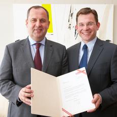 Finanzminister Pröll ernennt GenSekr Kramer zum Sektionschef 250609