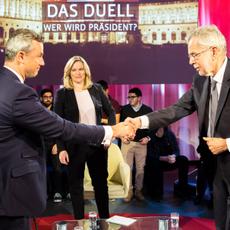 Van der Bellen - Hofer Bundespräsidentenwahlkampf TV-Duell 201116